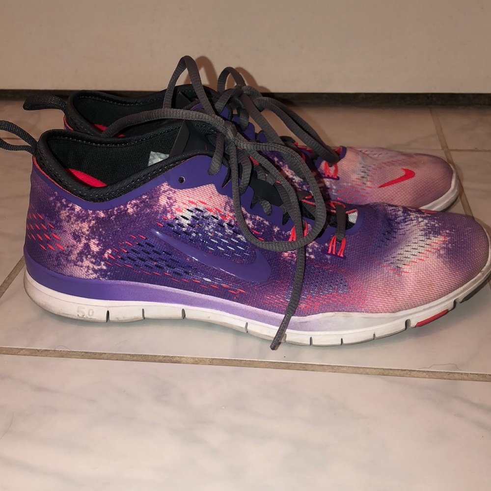 Nike Frees size 9.5